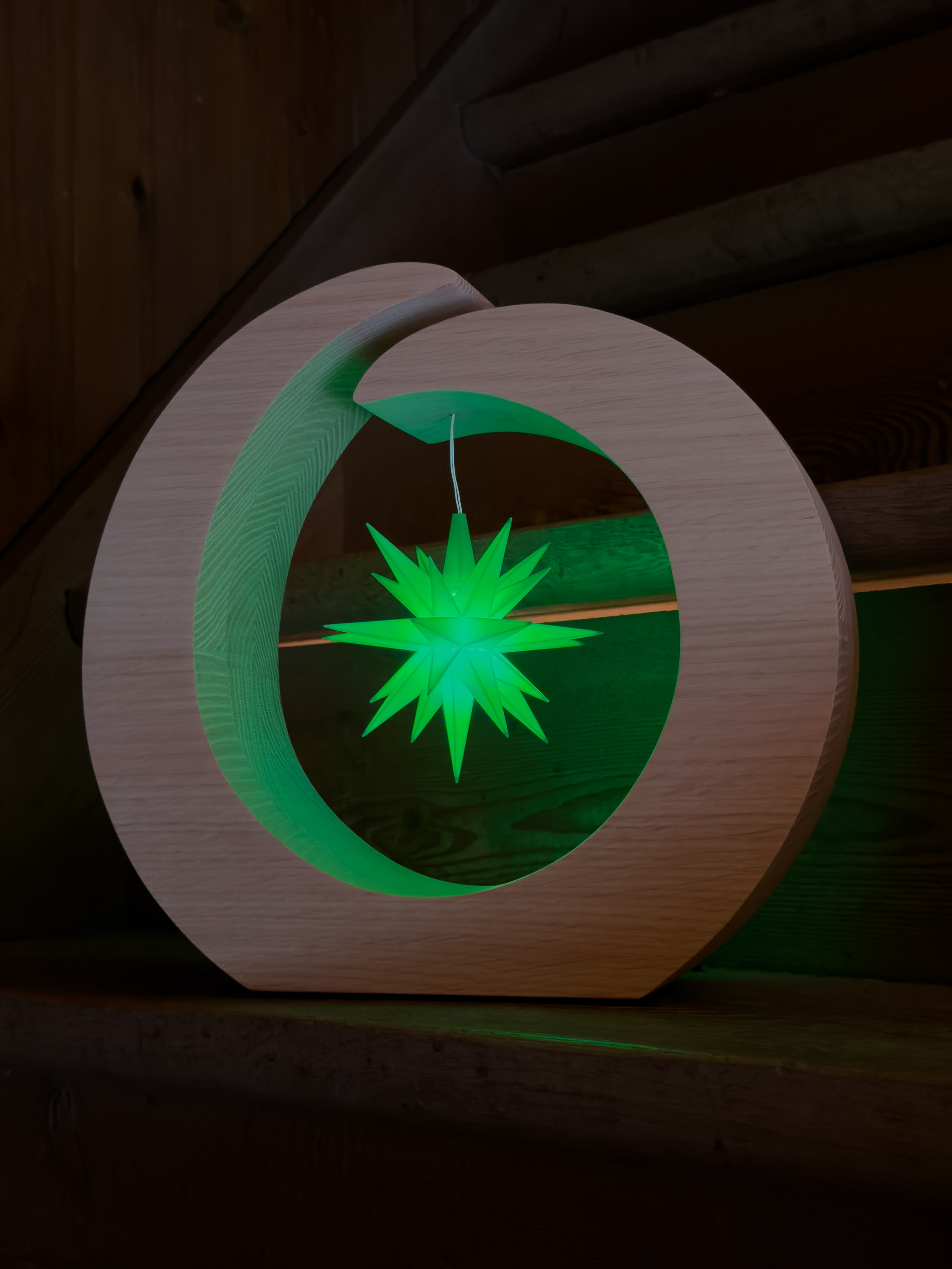 Holzring mit Original Herrnhuter Stern A1e