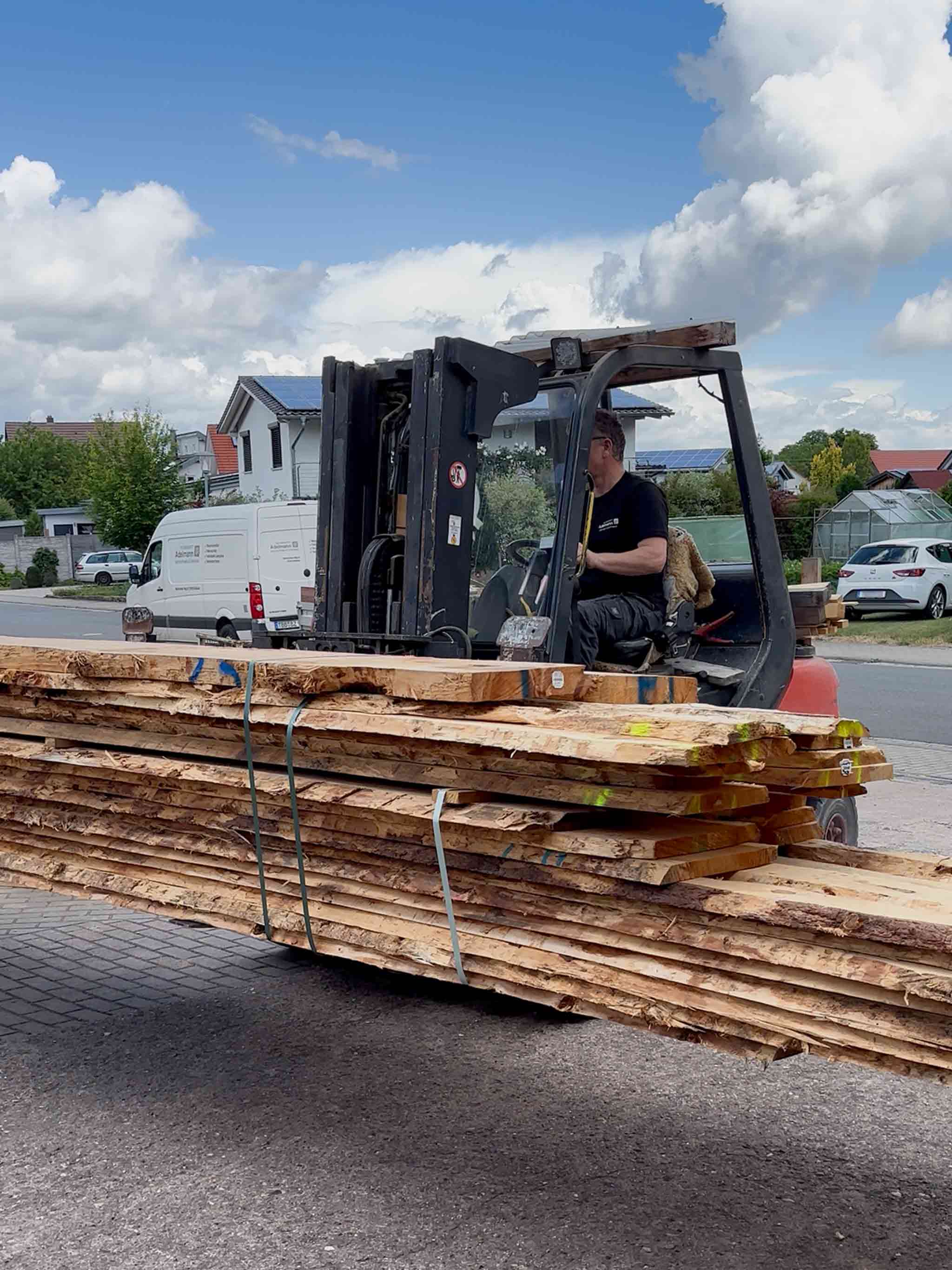 Vorschaubild zum Werkstattvideo über die Herstellung des Zirbenholz-Brotkastens