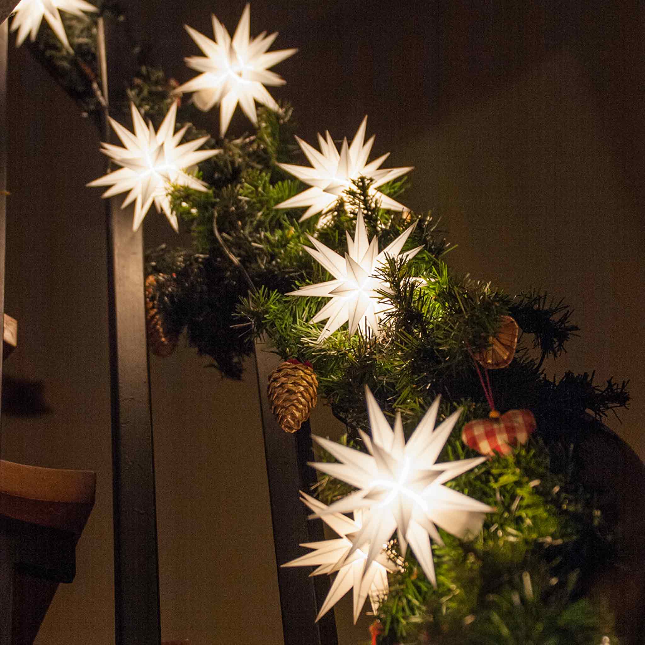 Herrnhuter Lichterkette A1s – 10 Sterne Ø 13 cm